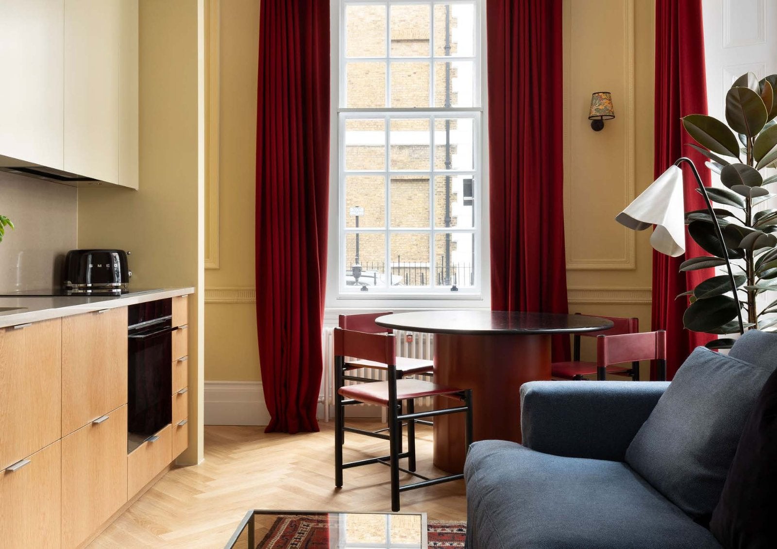Flat Harley Street in London