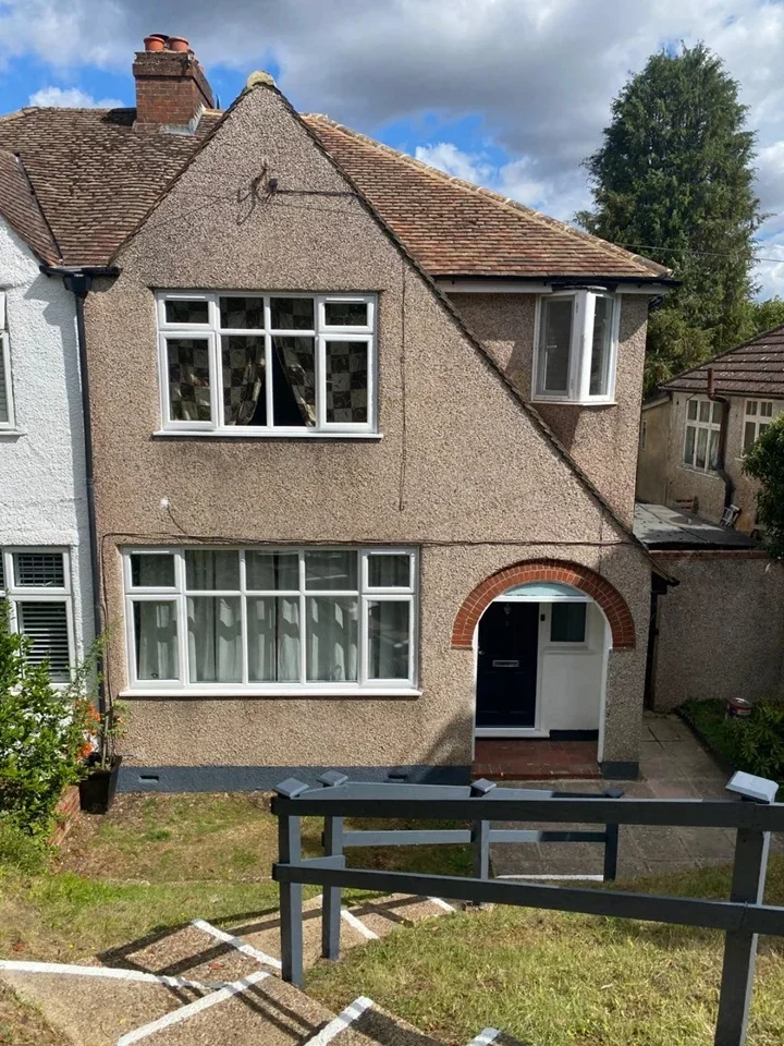 House Hilltop Road in Greater London