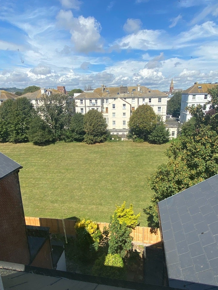 Flat Jevington Gardens in Eastbourne