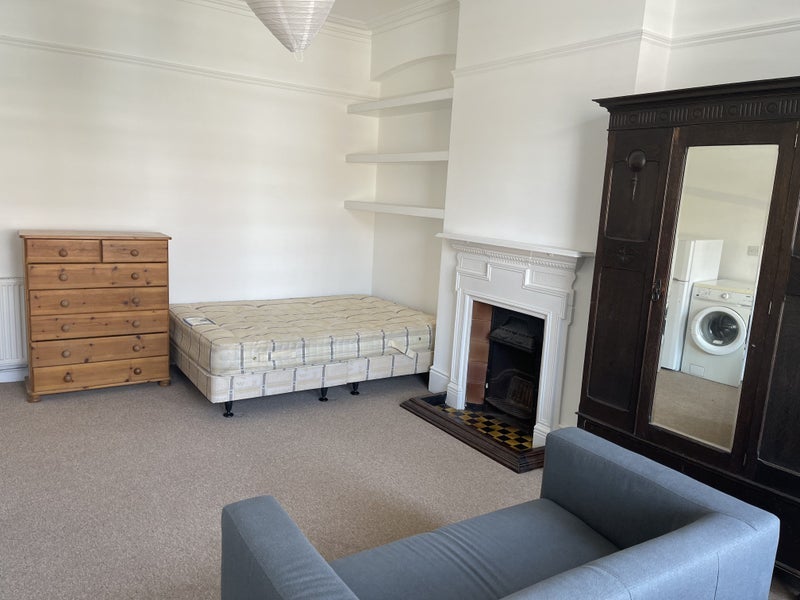 Room Southwood Avenue in Greater London