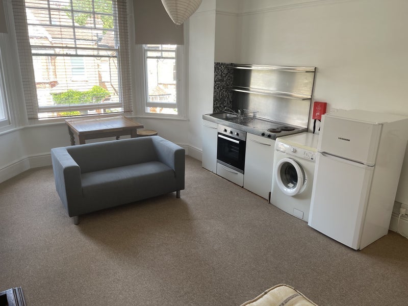 Room Southwood Avenue in Greater London