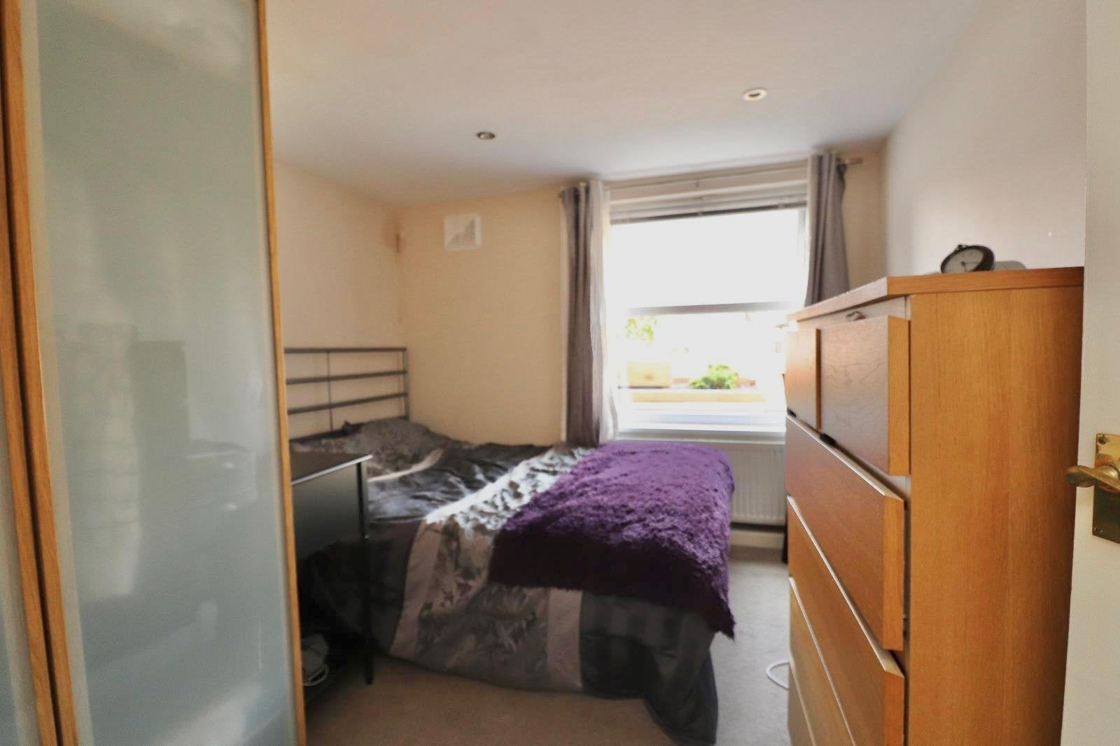 Flat Kendal Close in Leeds