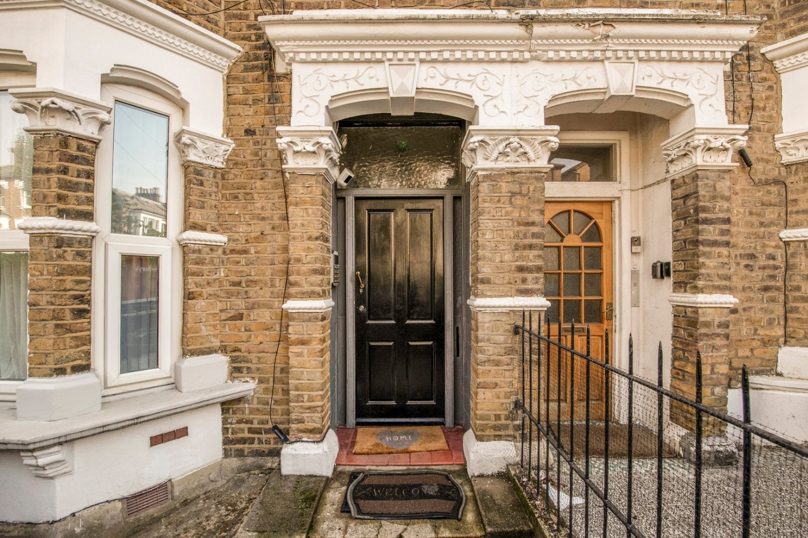 Flat Fairbridge Road in Greater London
