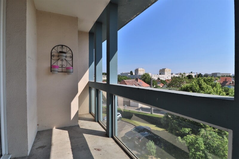 Flat Avenue du Maréchal Leclerc in Saint-André-les-Vergers