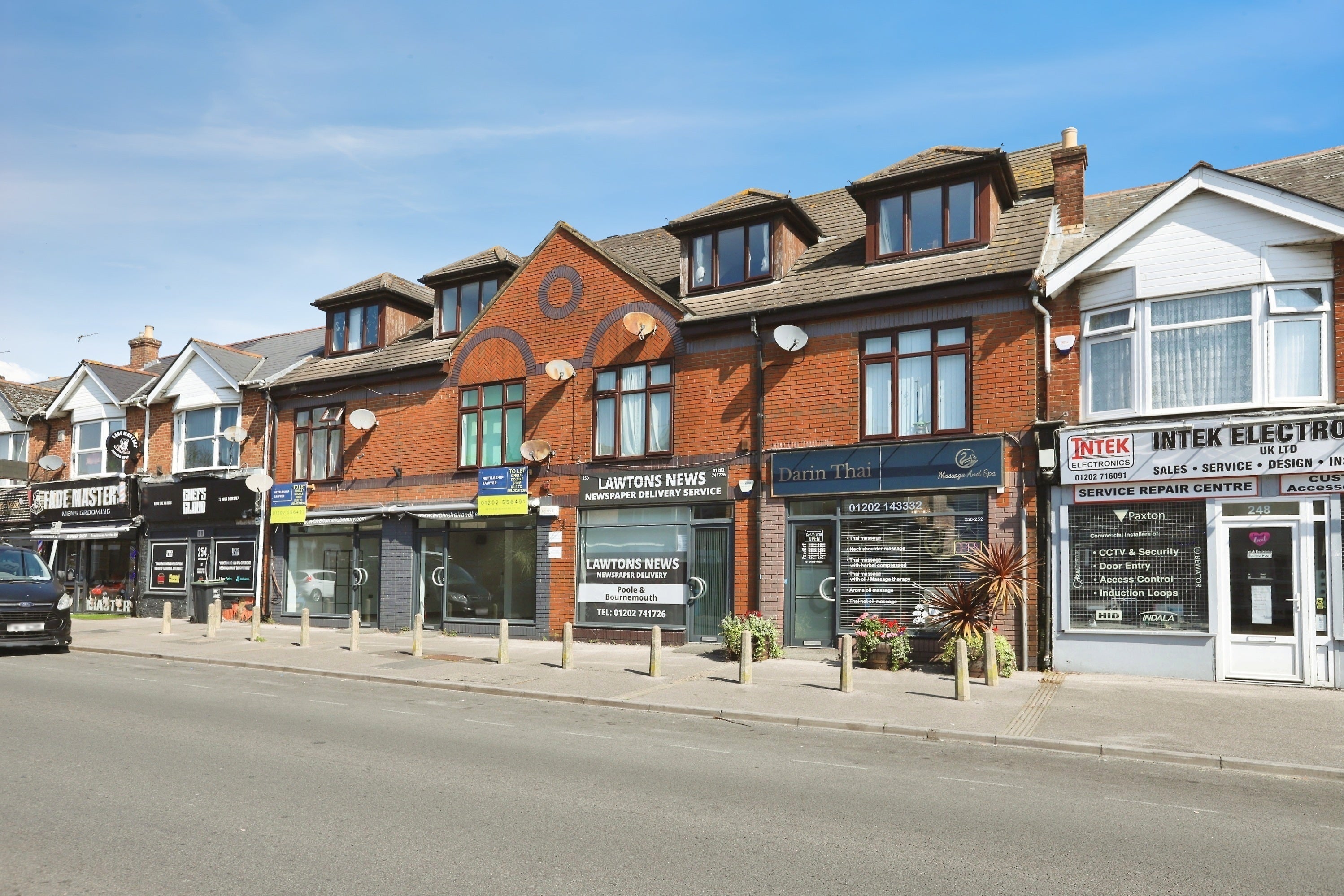 Flat Ashley Road in Poole