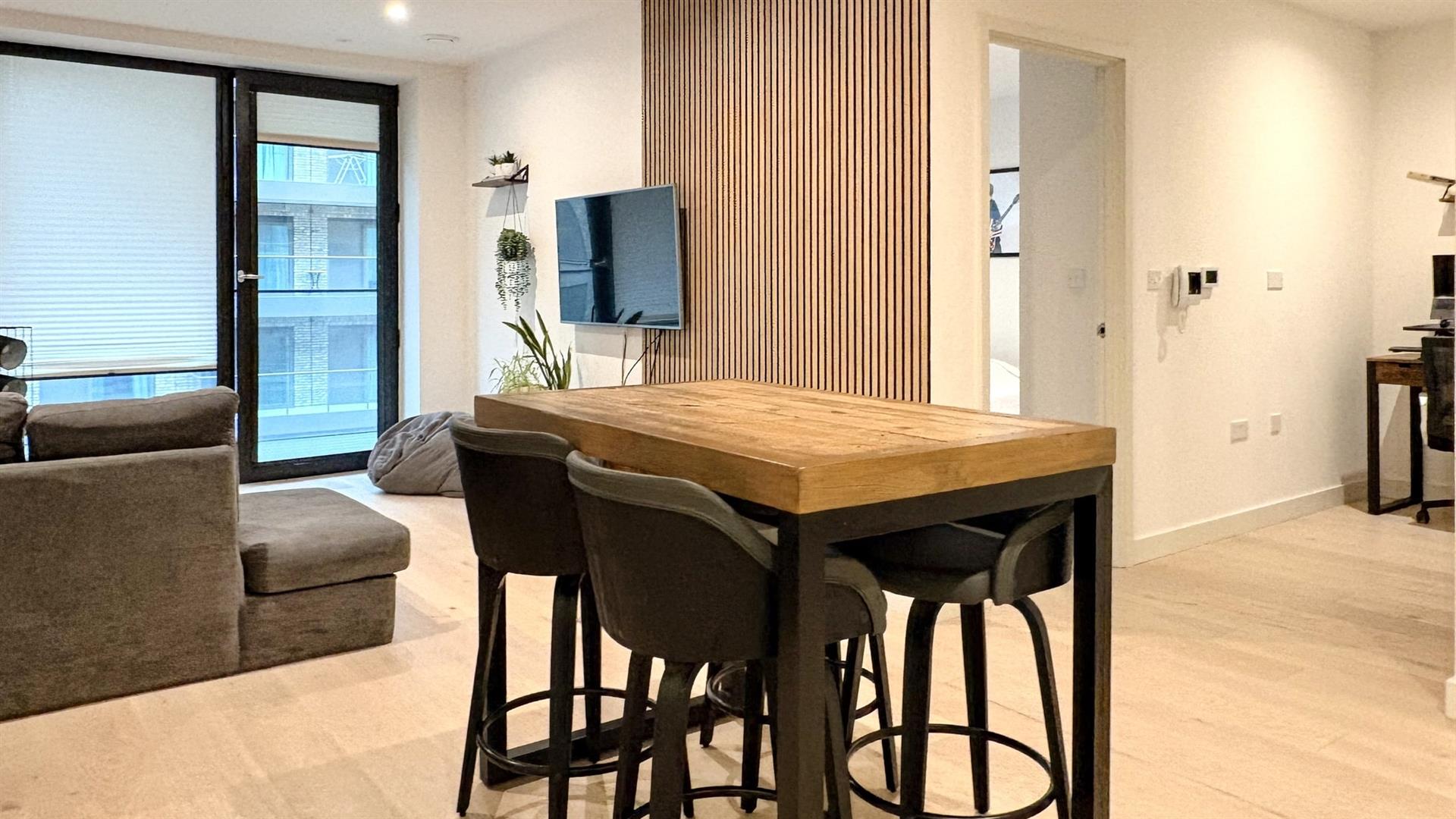 Flat Bonnet Street in Greater London