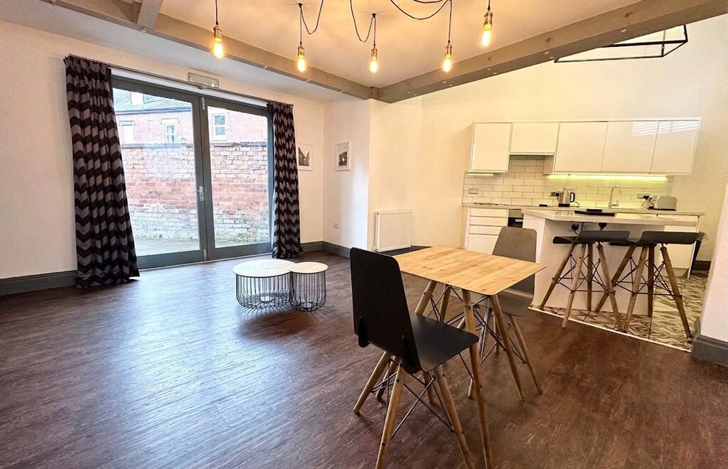 Flat Kendal Close in Leeds