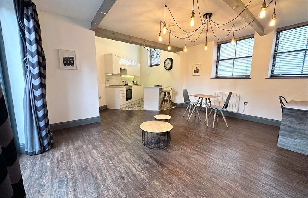Flat Kendal Close in Leeds