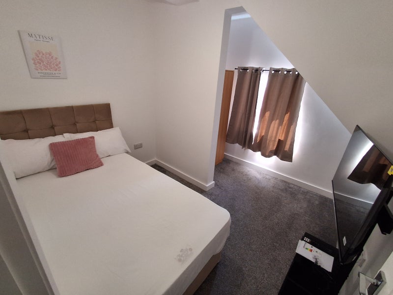 Room Millwright Street in Manchester