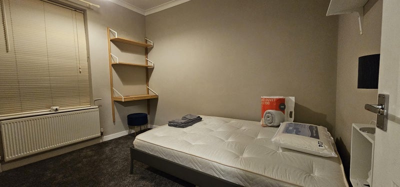Room Henry Street in Barnsley