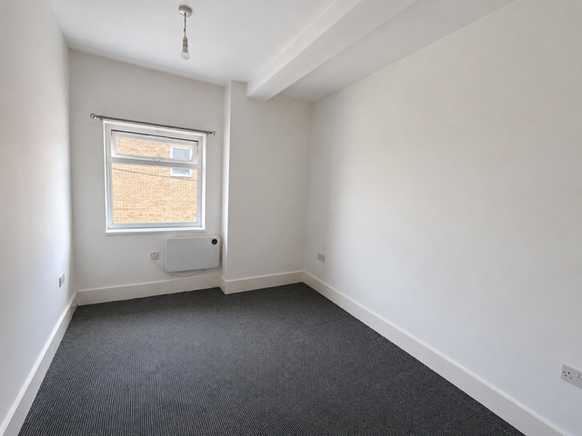 Flat Waterloo Road in Blackpool