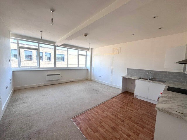 Flat Waterloo Road in Blackpool