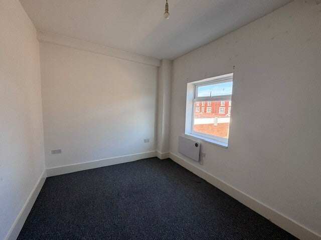 Flat Waterloo Road in Blackpool
