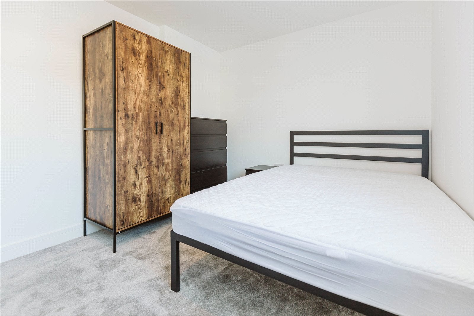 Flat Conygre Grove in Bristol