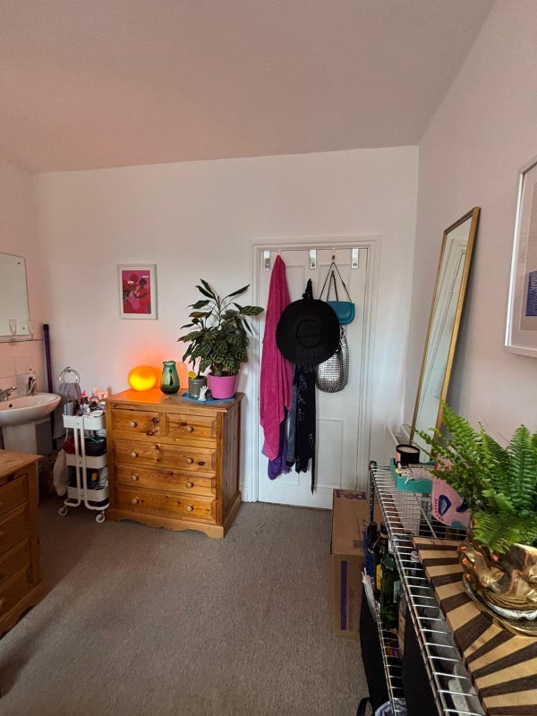 Room Tredegar Square in Greater London