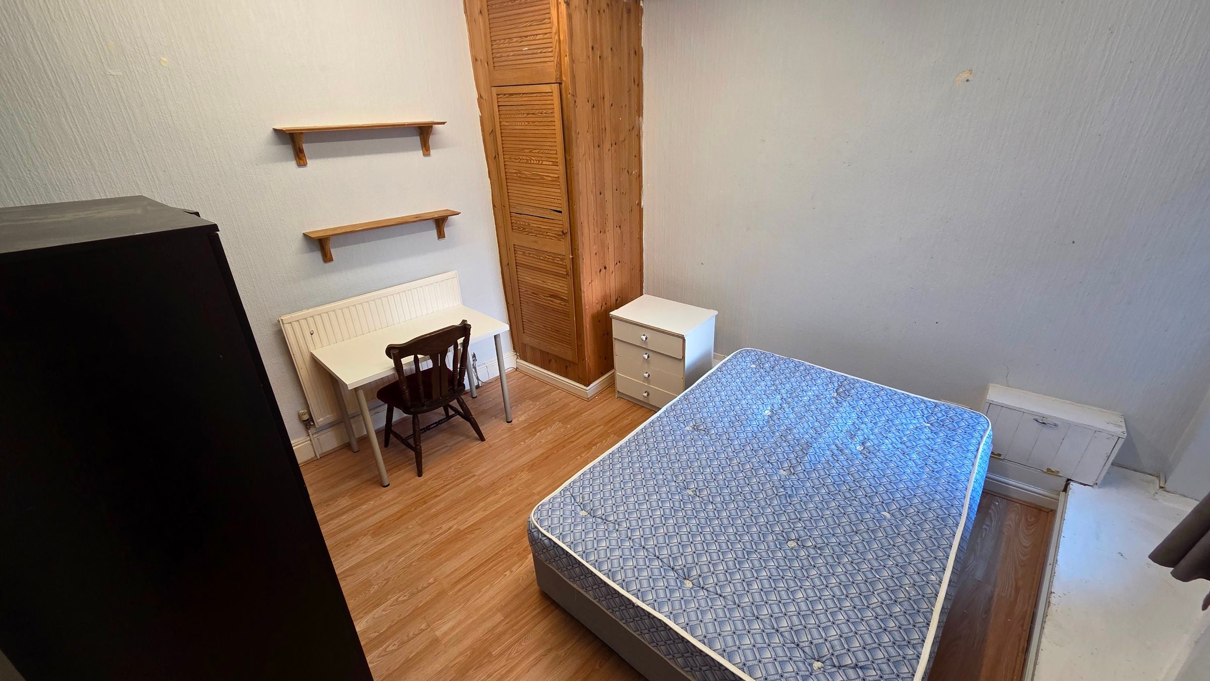 Room Wilmslow Road in Manchester