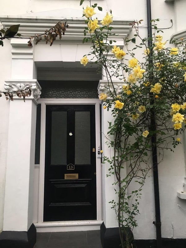 Flat Haycroft Road in Greater London
