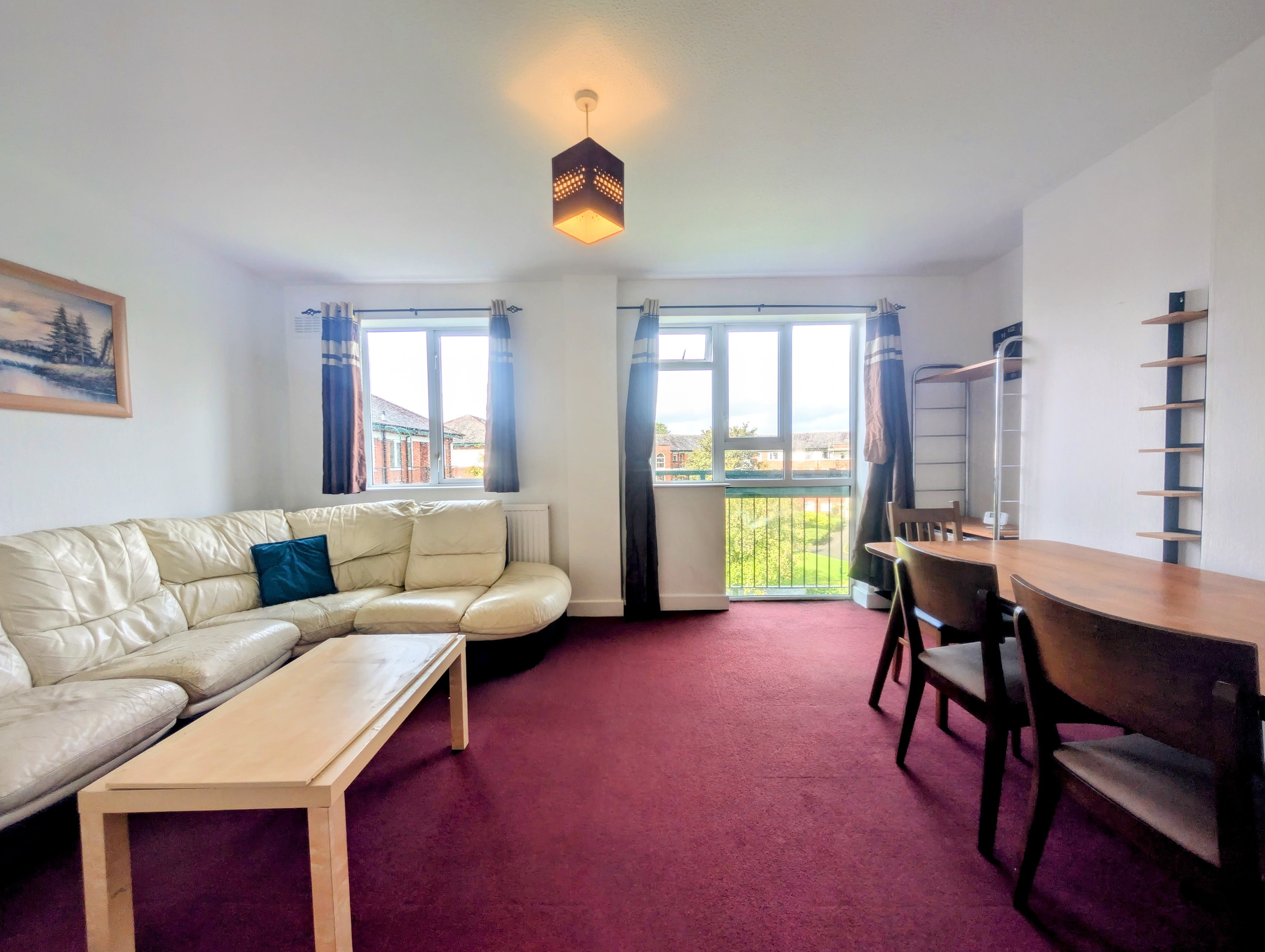 Flat Eccles New Road in Salford