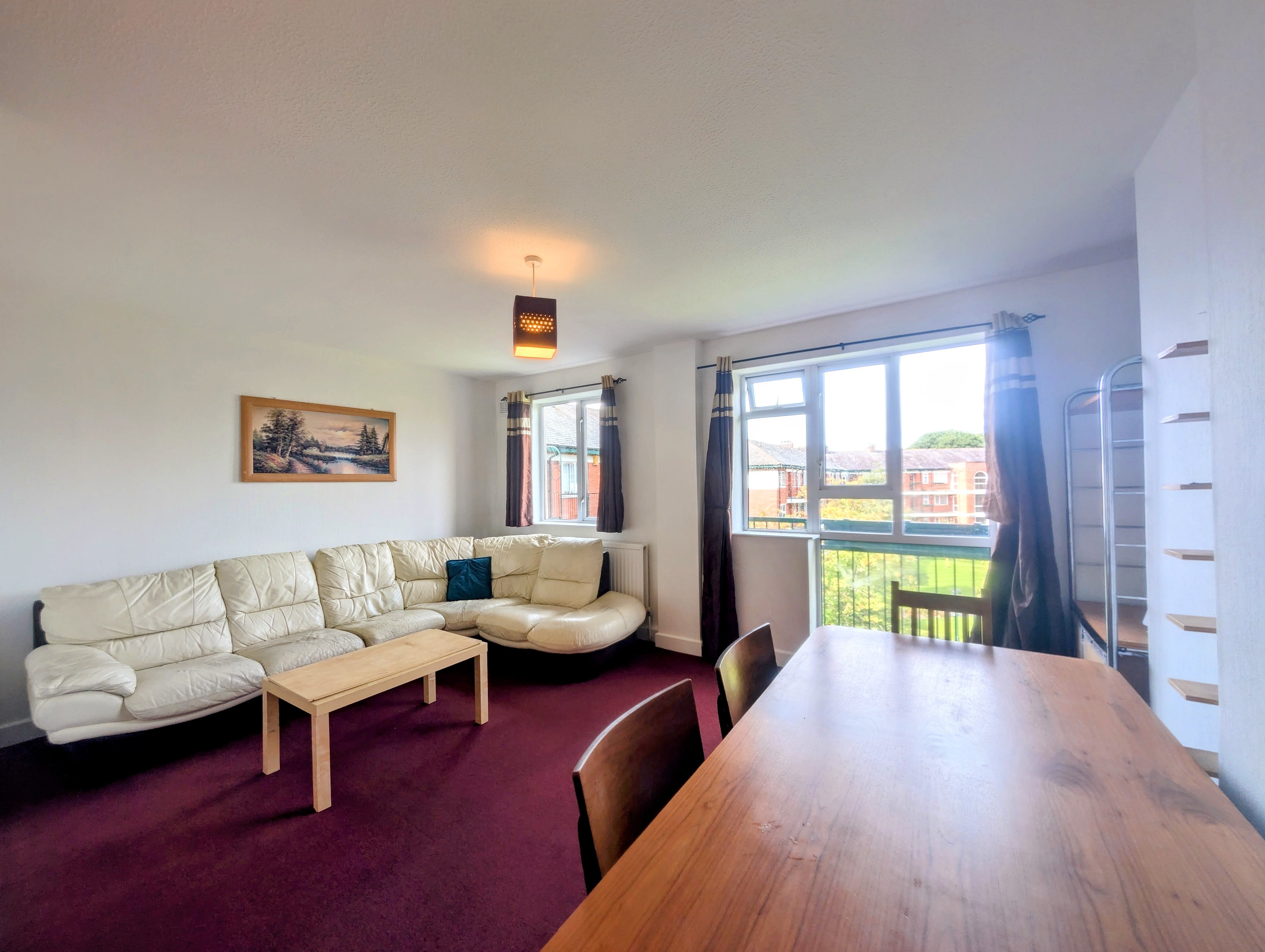 Flat Eccles New Road in Salford