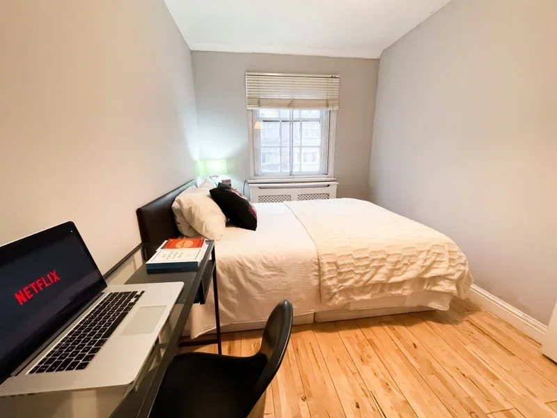 Room Saint Michael's Street in City of Westminster