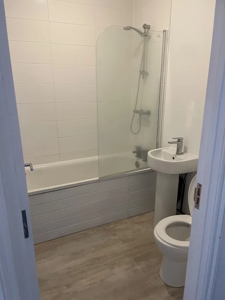 Flat Lambs Close in Welwyn Hatfield