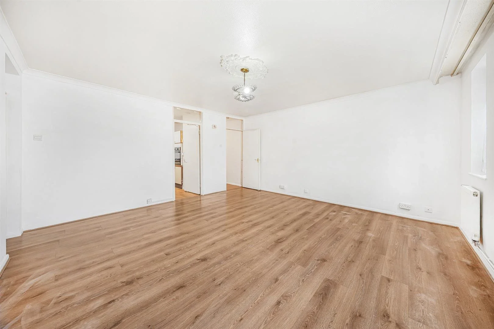 Flat Endlebury Road in Greater London