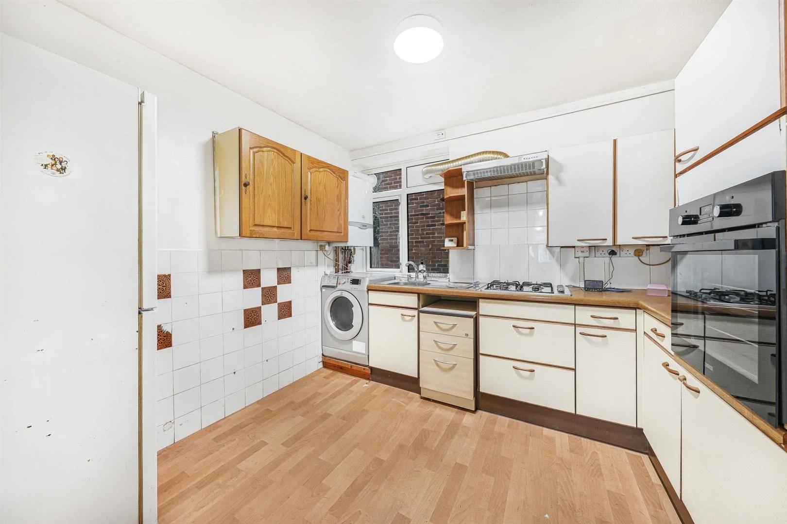 Flat Endlebury Road in Greater London