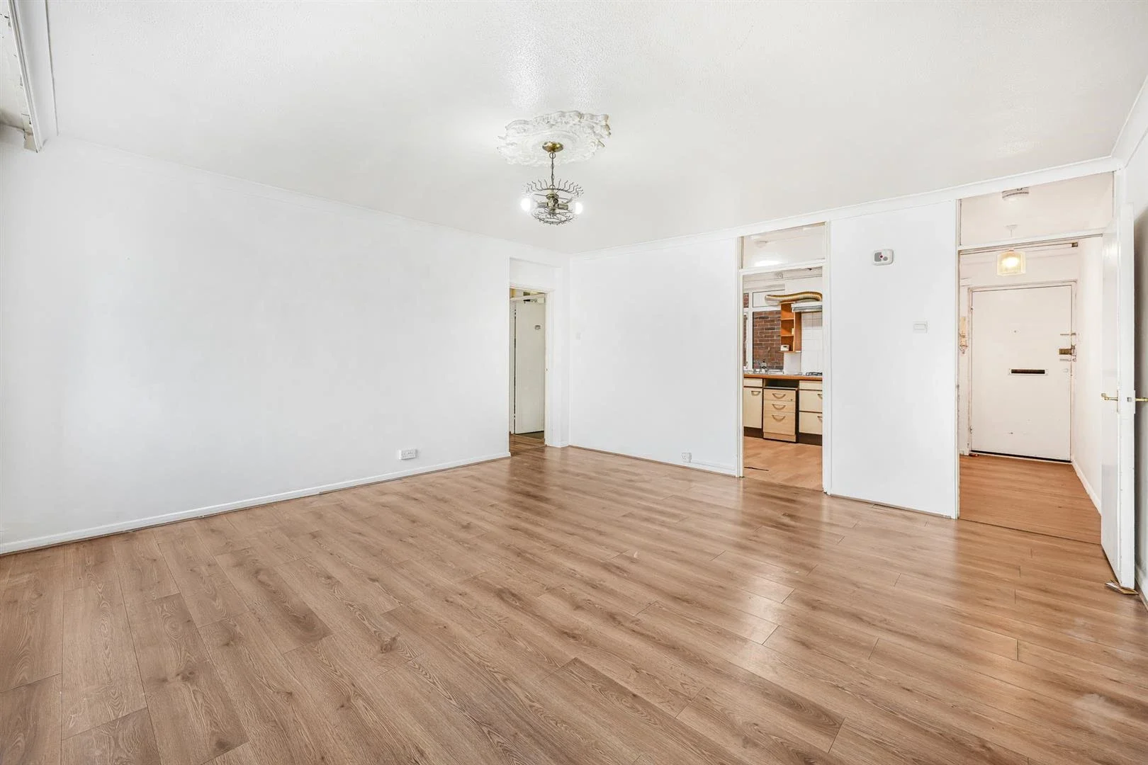 Flat Endlebury Road in Greater London