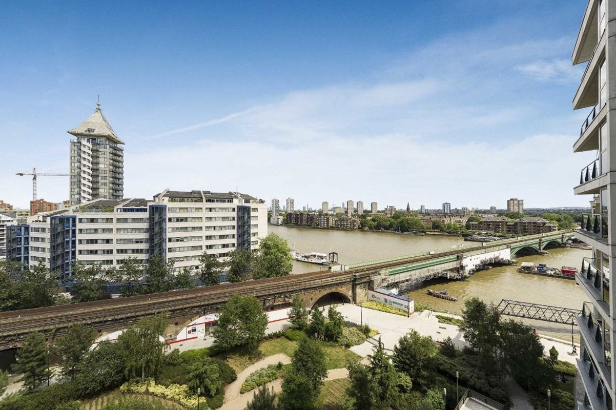 Flat The Boulevard in Greater London
