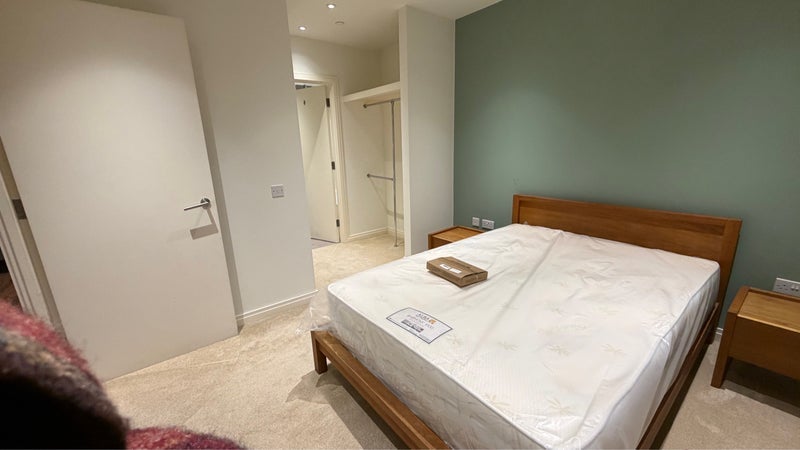 Room New Village Avenue in Greater London