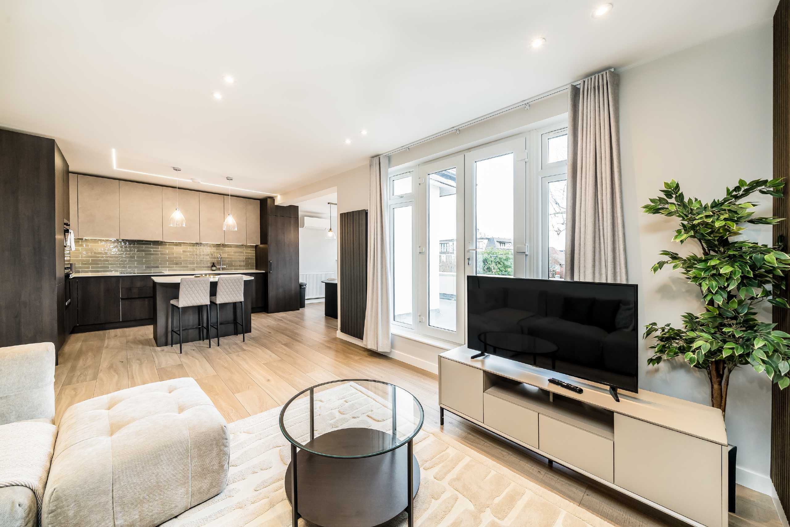 Flat The Ridgeway in Greater London