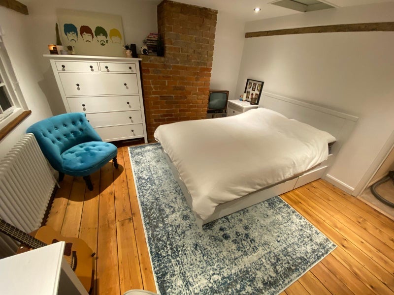 Room Harlow Road in Epping Forest