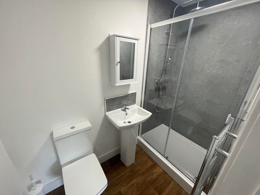 Room Easson Road in Darlington