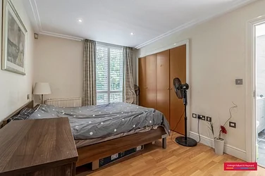 Flat Finchley Road in Greater London