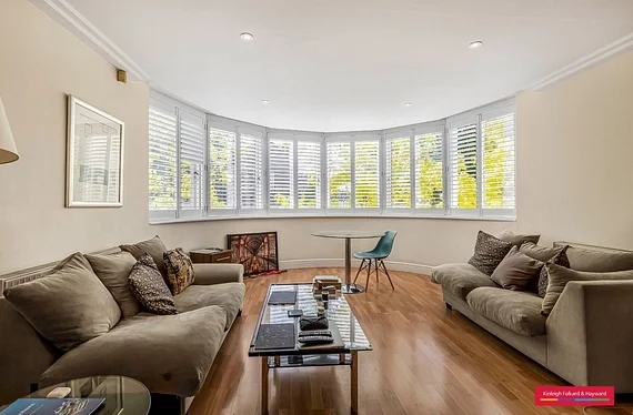 Flat Finchley Road in Greater London