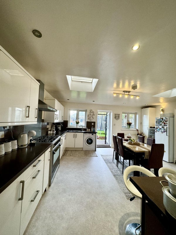 House Merriman Road in Greater London