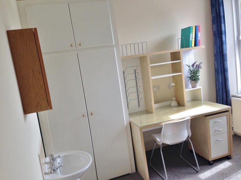 Room Western Hill in Sunderland