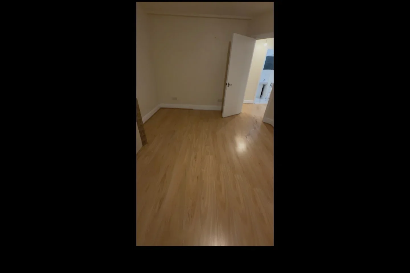 Flat Southend Lane in Greater London