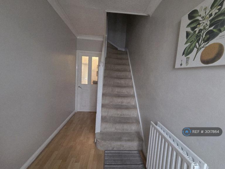 House Ingleton Avenue in Greater London