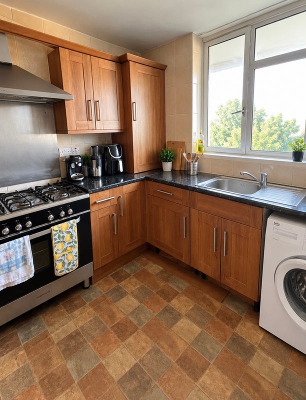 Room Smithy Street in Greater London