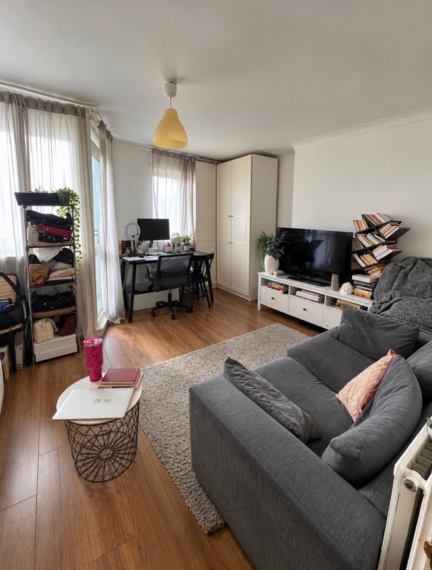 Room Smithy Street in Greater London