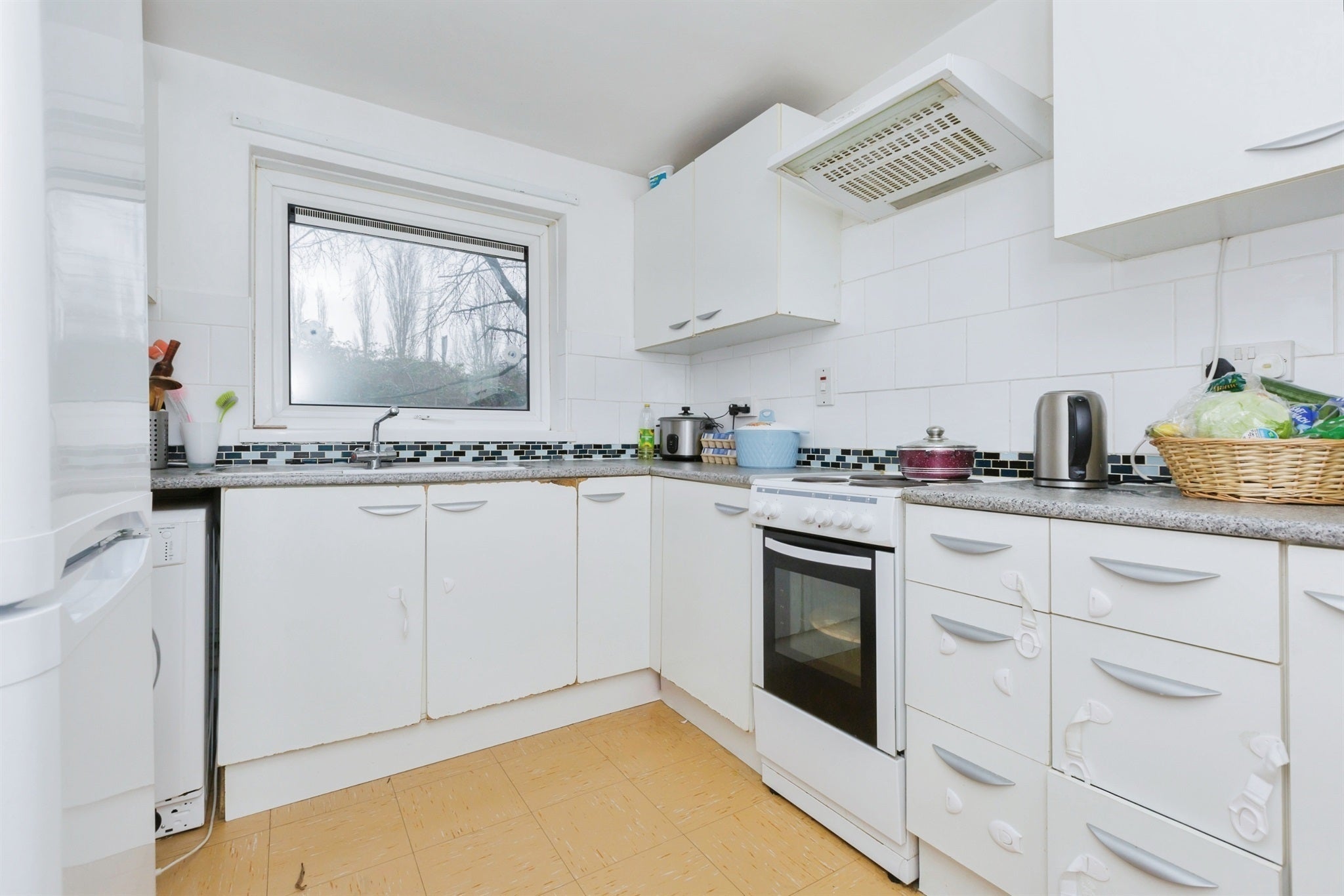 Flat Neston Gardens in Leicester