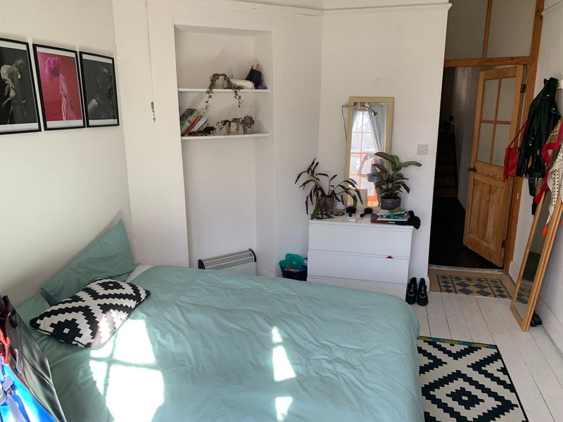 Room Haberdasher Street in Greater London