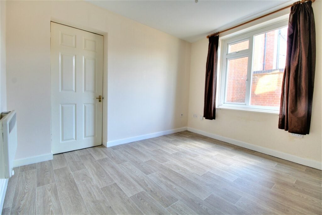 Flat Lynchford Road in Rushmoor
