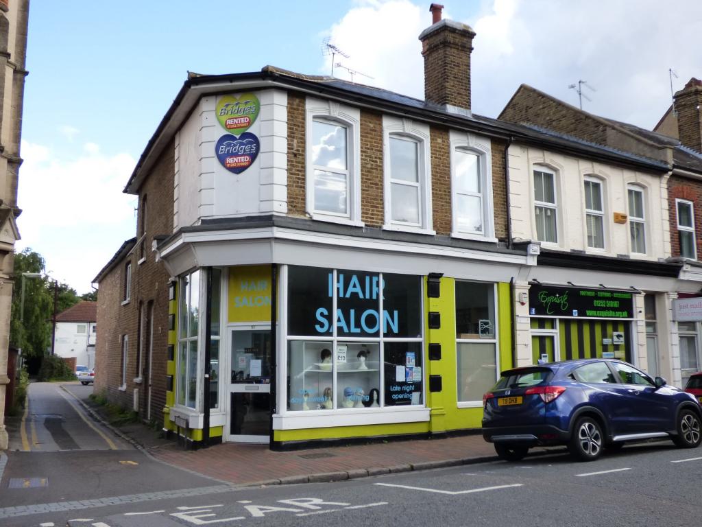 Flat Lynchford Road in Rushmoor