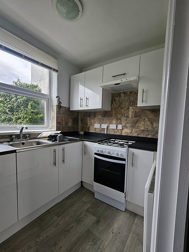 Room Dene Road in Oxford