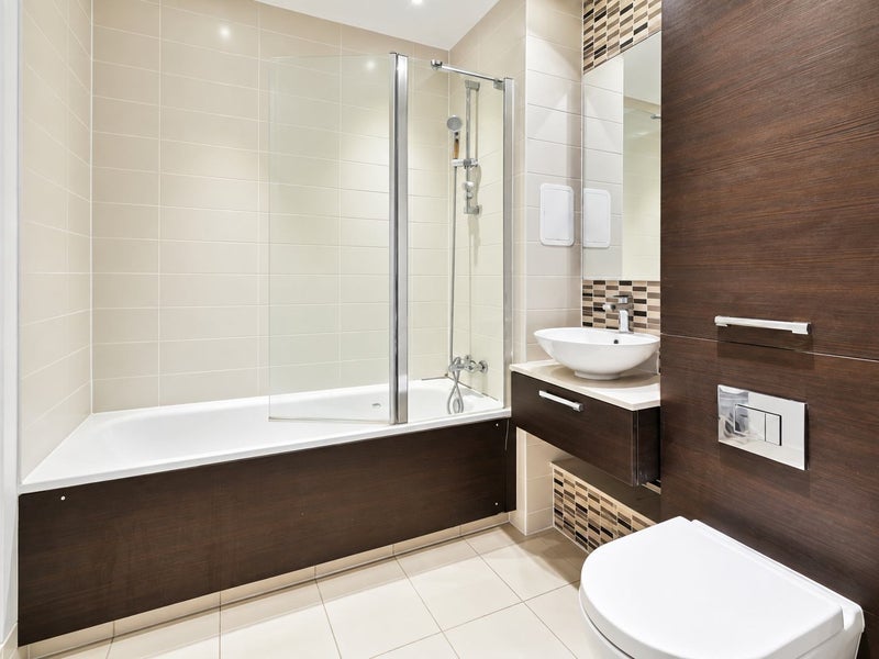 Flat Cotall Street in Greater London