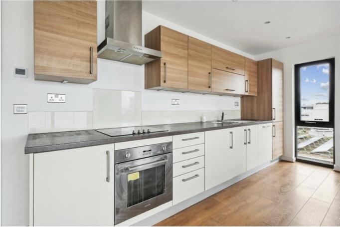 Flat Cotall Street in Greater London