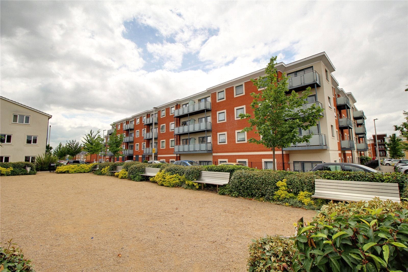 Flat Drake Way in Reading
