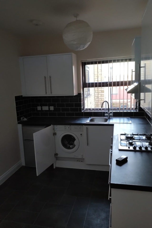 Room Valnay Street in Greater London